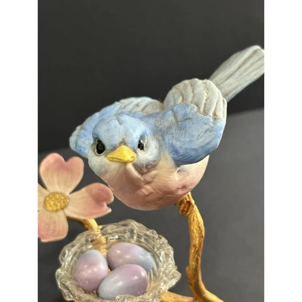 Bluebird Figurine w/ Nest & Eggs Gold Branch Dogwood Flower Malaysia, Valentine